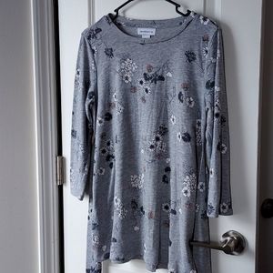 Liz Claiborne medium long sleeve top grey w/flower print
